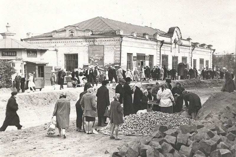 Нижний Тагил. Строительство трамвайной линии ул. Ленина 1935 г. Из фотофонда Нижнетагильского краеведческого музея.