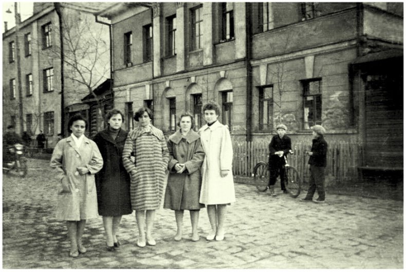 Фото из семейного альбома Гульнары Гуськовой. 1960-63 гг.