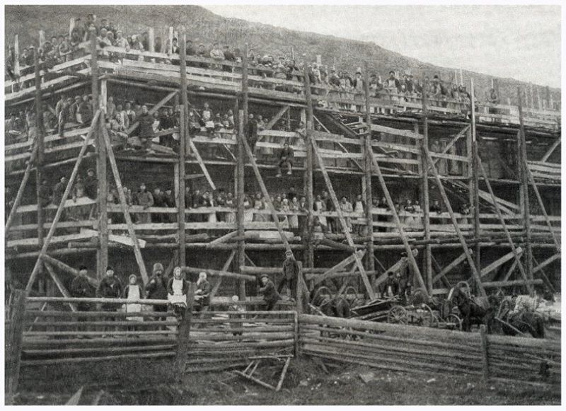 Скан из книги Нижний Тагил. 250 лет, Средне-Уральское книжное издательство, 1971 год, Свердловск, Малышева 24.