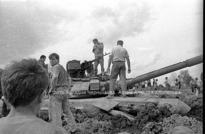 Нижний Тагил 12 августа 1993 года В результате конфликта между местными и кавказскими преступными группировками был захвачен новейший танк Т-90.