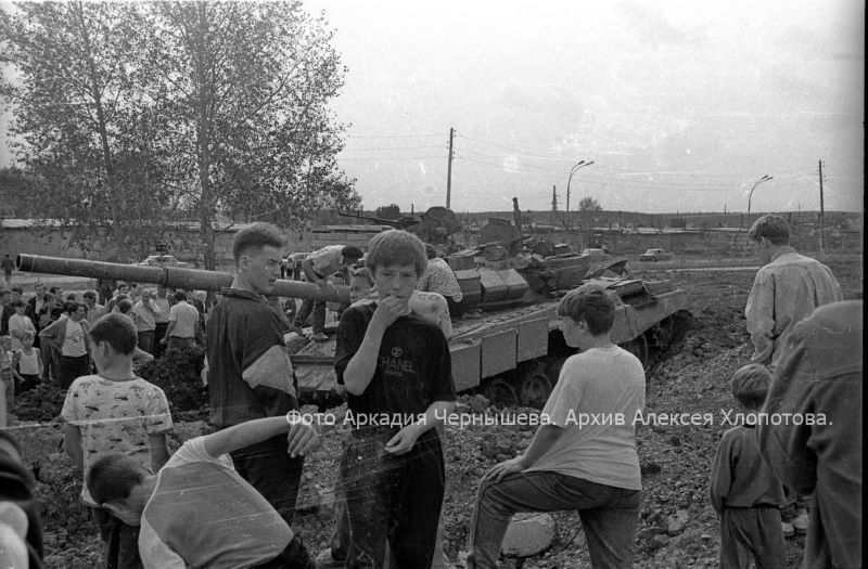 Нижний Тагил 12 августа 1993 года В результате конфликта между местными и кавказскими преступными группировками был захвачен новейший танк Т-90.