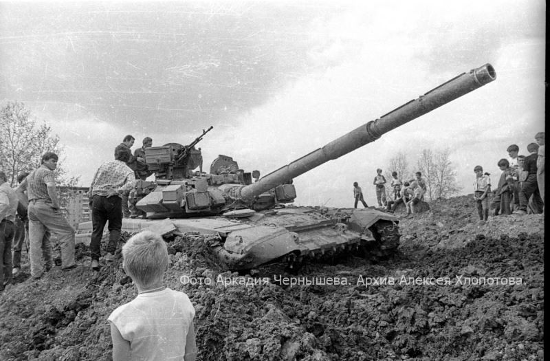 Нижний Тагил 12 августа 1993 года В результате конфликта между местными и кавказскими преступными группировками был захвачен новейший танк Т-90.